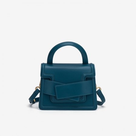 сумочка темно-синего цвета