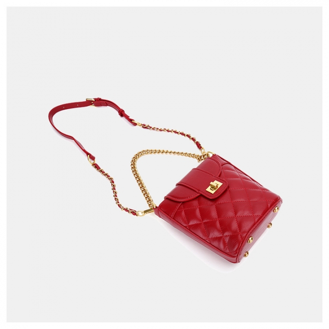 дизайнерская сумка из красной кожаной сумки на ремне 